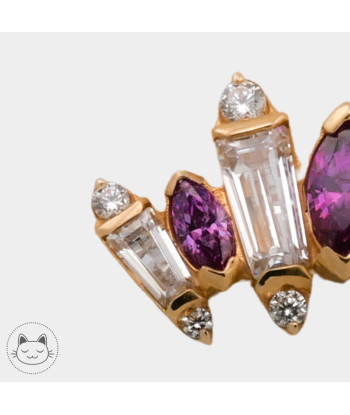 Auris- Cabochon "Iris"- Or jaune et Zircons rose et blanc. brillant des détails fins